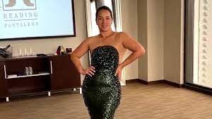 Adamari también se refirió a su ruptura con toni en su programa hoy día, donde no pudo evitar quebrarse. Como Vestira Adamari Lopez En Los Latin Ama S 2021