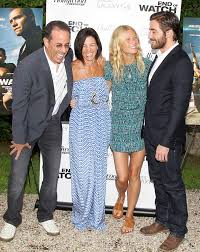 Happy 20th anniversary to jerry & jessica seinfeld!! Jerry Seinfeld Jessica Seinfeld Gwyneth Paltrow Jake Gyllenhaal Gwyneth Paltrow Celebrity Style Jake Gyllenhaal