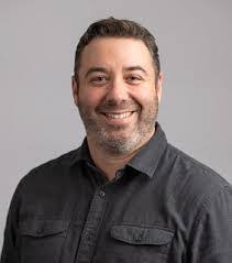 Scott Broussard's Instagram, Twitter & Facebook