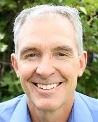 Kelly Mansfield's Instagram, Twitter & Facebook