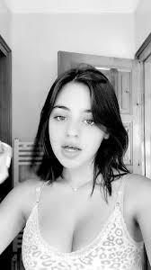 Zoe juarez (@zoejuarezzz)