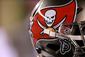 Just browse through our collection of more than 40 hight resolution wallpapers and download them for free for your desktop or phone. Kostenfreier Download Bucht Freibeuter Fussball Nfl Tampa Bildschirmhintergrund Wallpaperbetter