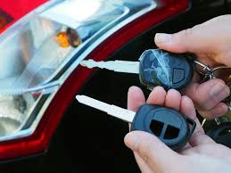 Older cars and more recent base models might have traditional keys that simply need to be cut to fit the ignition and door lock. Car Keys Mister Minit