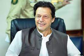 عمران خان نخست وزیر پاکستان در مصاحبه اش با مجله هفتگی آلمانی «شپیگل» گفته است که کشورش می‌خواهد بر اساس الگوی چین، بر فقر نخست وزیر پاکستان در شماره جدید مجله آلمانی «شپیگل» (شماره شنبه ۳۱ اکتوبر) در این باره گفت: Ø¹Ù…Ø±Ø§Ù† Ø®Ø§Ù† Ù…Ù„Ú©ÛŒ ØªØ§Ø±ÛŒØ® Ú©Û' ÙˆØ§Ø­Ø¯ ÙˆØ²ÛŒØ±Ø§Ø¹Ø¸Ù… Ø¬Ùˆ Ú¯Ú¾Ø± Ú©Ø§ Ø®Ø±Ú† Ø®ÙˆØ¯ Ø§Ù¹Ú¾Ø§ØªÛ' ÛÛŒÚº Ø´ÛØ¨Ø§Ø² Ú¯Ù„