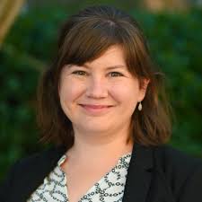 Amy Clausen (@dramyclausen)