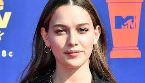 Victoria Pedretti To Headline The Haunting Of Bly Manor Netflix Series Deadline