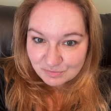 What are some good psychological thriller audiobooks with great narrators?