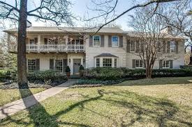 Detailed picture's of mark cuban's house in dallas texas. Mark Cuban Archives Candysdirt Com