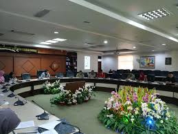 Ia bersempadanan dengan daerah yan dan daerah pendang di sebelah utara, daerah sik dan daerah baling di sebelah timur, serta daerah perai utara. Pejabat Daerah Dan Tanah Kuala Muda Pdtkmkedah Twitter