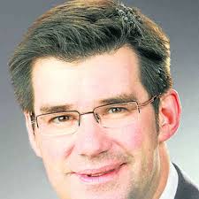 Ecker fühlt sich in der Realschul-Debatte über den Tisch gezogen