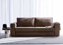 Composto da una zona giorno con attenzione per ogni elemento con un divano letto doppio, una cucina sicura, un grande forno, una lavastoviglie, un forno a microonde, un tavolo da pranzo, una gamma a legna, un pratico garage e una grande finestre. Sofa Beds