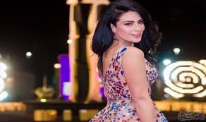 صبا مبارك تتحدث عن كواليس تصوير مسلسل طايع في هنا العاصمة Fashion Dresses Backless Dress