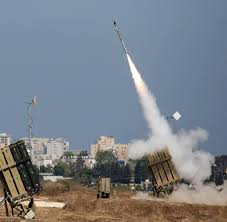 „es wird davon ausgegangen, dass die raketen auf freier fläche landeten, da weder schäden noch verletzungen gemeldet die hamas wird von israel, den usa und der eu als terrororganisat. Israel Und Hamas Die Zwei Staaten Losung Ist Tot Welt