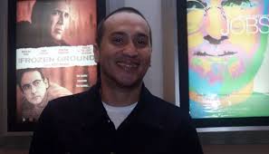 Gary iskak dikenal sebagai aktor yang playboy dan mendapat masalah dengan berbagai wanita, kini gary iskak telah berhijrah dan bahagia dengan istri. Slhgsloiktflsm