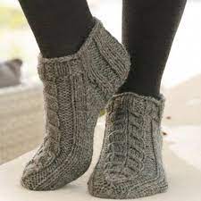 Find new arrivals, fashion catalogs, collections & lookbooks every week. Alaska Knitted Ankle Socks Free Pattern Knittingpatterns Patterned Socks Knitting Tutorial Knitting Socks