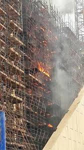#المتحف_المصري #قطع_أثرية_فريدة تمثال صغير من العاج للملك #خوفو صاحب الهرم الأكبر بالجيزة. Ø­Ø±ÙŠÙ‚ Ø¶Ø®Ù… ÙÙŠ Ø§Ù„Ù…ØªØ­Ù Ø§Ù„Ù…ØµØ±ÙŠ Ø§Ù„Ø¬Ø¯ÙŠØ¯ ÙÙŠ Ø§Ù„Ù‡Ø±Ù… ØºØ±Ø¨ Ø§Ù„Ù‚Ø§Ù‡Ø±Ø©