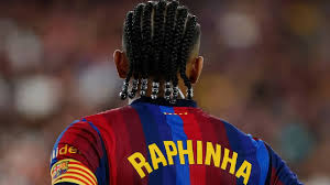 Raphinha celebra su nueva posición con el Barcelona: 