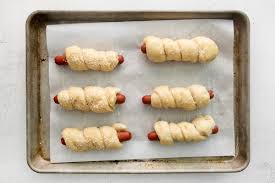 News: Auntie Anne'S - New Mini Pretzel Dogs