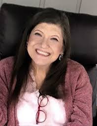 Daphne Poole's Instagram, Twitter & Facebook