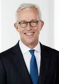 Agv banken is currently considered a single author. if one or more works are by a distinct, homonymous authors, go ahead and split the author. Agv Karl Von Rohr Als Vorsitzender Wiedergewahlt Verlagsgruppe Knapp Richardi Verlag Fur Absatzwirtschaft