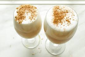 Pour 1/4 to 1/3 cup of heavy cream on top. How To Make An Iced Chai Tea Latte At Home 5 Easy Steps Leaf Logic Wellness Tea