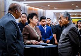 Jabatan perisikan bertukar maklumat kegiatan pencetus rusuhan. Mahathir Umum Program Perangi Pembiayaan Keganasan Di Malaysia Beritabenar