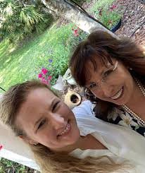 Amy Monahan (@AmyMonahan2)