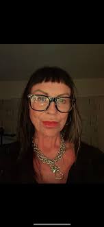 Can someone edit my photos for cv?