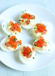 œufs Mimosa Au Saumon Fume Elle Mijote Quelque Chose Recette Saumon Fume Oeufs Mimosa Recette Oeuf Mimosa