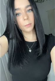 Leah Mcfarland's Instagram, Twitter & Facebook