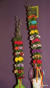 Choć w niedzielę nie poświęcimy palm, to mimo wszystko namawiamy was do wykonania dla siebie własnej, wyjątkowej. Kwiaty Z Bibuly Palma Wielkanocna Easter Palm Paper Crafts Crafts Macrame Plant Hanger