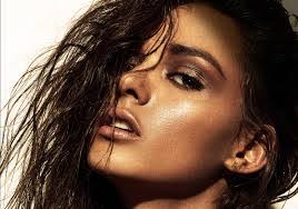 Alexandra Loeb's Instagram, Twitter & Facebook