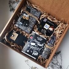 что подарить мужу на новый год 2020 своими руками Man Gift Box Father S Day Giftbox Gift Giftbox Gifts Diy Man Christmas Gift Box Gifts