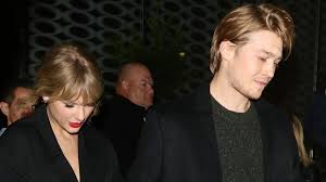 Taylor swift and joe alwyn's relationship timeline isn't long, but it's significant—so much so that fans are already asking, are taylor swift and joe alwyn engaged?. Taylor Swift Und Joe Alwyn Denken Uber Eine Hochzeit Nach Promiflash De