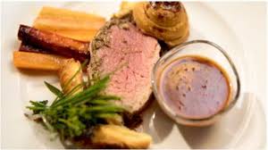 Stir in flour and pepper, and cook, stirring constantly, for 2 minutes. Beef Wellington Von Marcella Telezuri