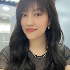 Miss.tara couture was live.