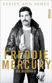 With restored intro by comedians griff rhys jones and mel smith. Freddie Mercury Die Biografie Jones Lesley Ann Rohmig Stefan Amazon De Bucher