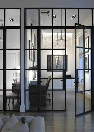 Franzosisches Fenster Fur Eine Nahtlose Verbindung Zur Natur Design Fur Zuhause Innenfenster Haus Innenarchitektur