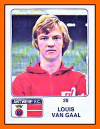 Vroeger was de jonge louis van gaal ook lang en als hij scoorde in straatspelletjes met zijn vrienden, riep hij: Nederland Duitsland Panini Louis Deel 2 Abubakari De Vries Blog