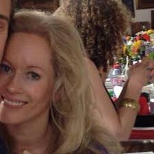 Julie Flanagan (@dasgezirpe)