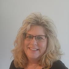 What time should first timers arrive at Rock the Country festival and what  are the pros and cons of standing vs sitting areas?