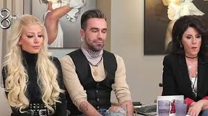 Şarkıcı kemal doğulu ile oyuncu kadir doğulu ve diğer üç kardeşi, 10 ay önce hayatını kaybeden babaları rasim doğulu'nun mirasını reddetti. Doya Doya Moda Juri Uyesi Kemal Dogulu Kimdir Kenan Dogulu Nun Neyi Olur Sonhaberler