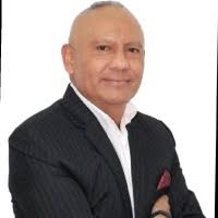 60+ perfiles de «Sandro Martinez»