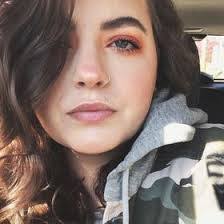 Shanna Sparks's Instagram, Twitter & Facebook