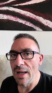 Análisis del lenguaje corporal de Amanda Nox