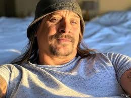 Angela Cloninger's Instagram, Twitter & Facebook