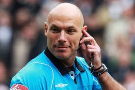 When howard webb was announced as the referee for this weekend's fixture between manchester united and liverpool, the usual comments about his bias towards manchester united were made, but is the referee from south yorkshire really biased towards the red devils? Howard Webb Surprised By Mark Clattenburg S Move To Saudi Arabia As It Jeopardises 2018 World Cup Prospects Mirror Online