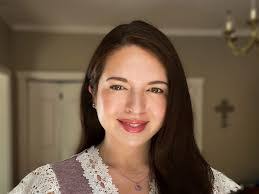 Laura Amador's Instagram, Twitter & Facebook