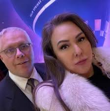 If i complete the second fall collection, can i still use the stars to help  others. I need one gold and i have over 1200 stars thanks for any help