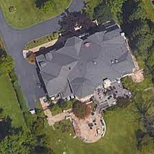 With five bedrooms, almost twice as many bathrooms, and a chandelier in nearly every room, the house is built to impress. Alex Ovechkin S House In Mclean Va Virtual Globetrotting